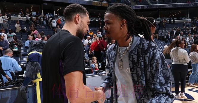 曝雄鹿致力于围绕字母哥提升阵容 目前正关注莫兰特和拉文 曝雄鹿致力于围绕字母哥提升阵容 目前正关注莫兰特和拉文